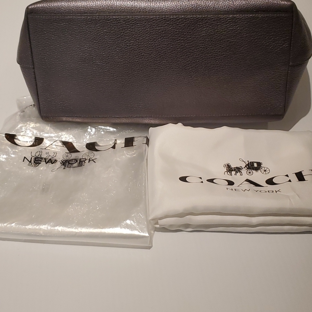 SOLD! Coach Taylor Tote in Metallic Pebble Leather - Picture 11 of 11